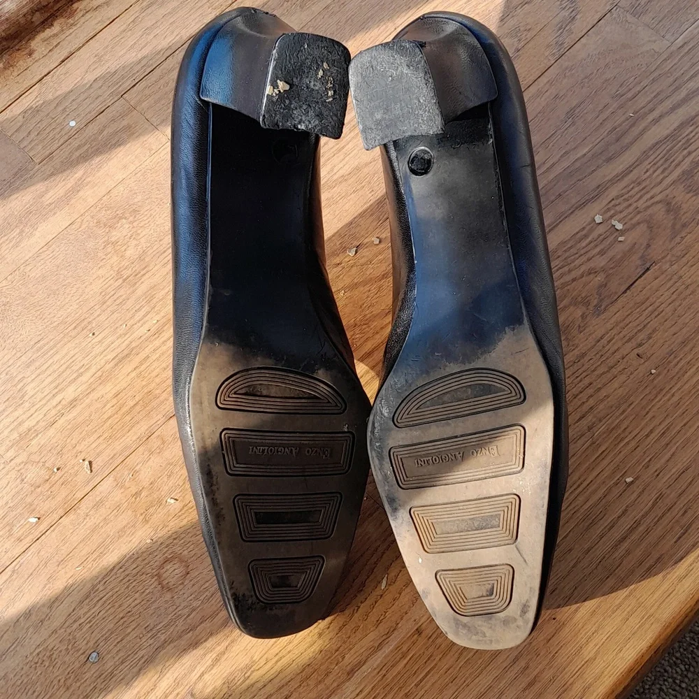 Vintage Enzo Angioloni Destressed Pumps